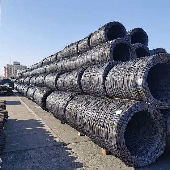 Vendita calda ASTM GB Standard SAE1040 SAE1045 SAE1050 SAE1055 SAE1060 Vergella in acciaio a basso tenore di carbonio con superficie liscia laminata a caldo/a freddo per costruzioni e funi